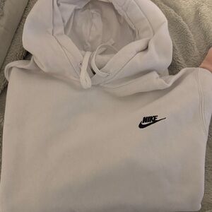 Basically New Nike Classic White Pullover Hoodie